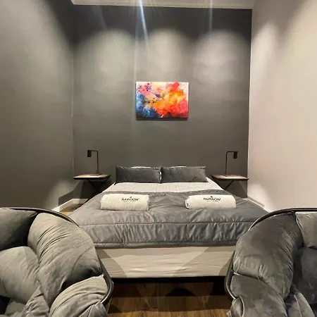 Rainbow 4 Apartment *